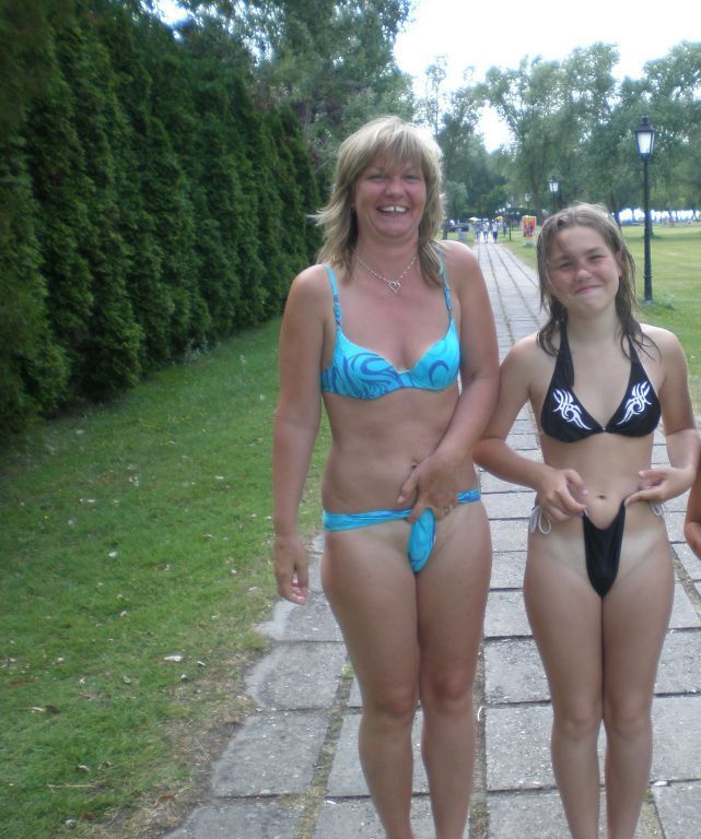 Porn Mom And Daughter Bikini - Bikini Moms Photos Image 182997