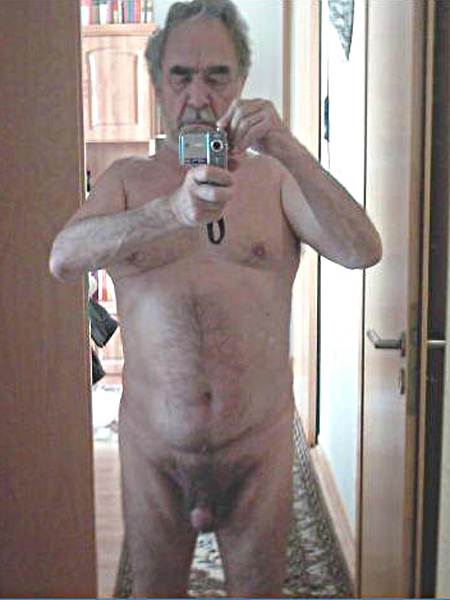 gallery old man naked photo