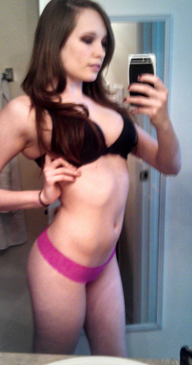 amateur older porn amateur pics galleries cell phone stacked stolen