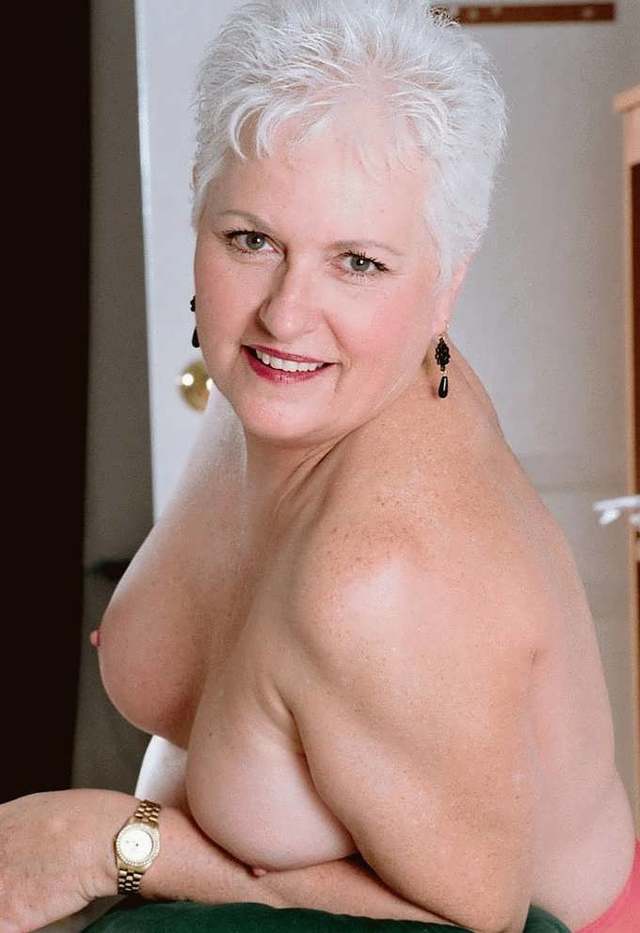 big large naked older porn woman older video women clips grannies