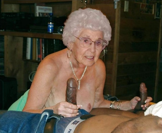 black old porn woman mature porn pics women old black granny masturbating