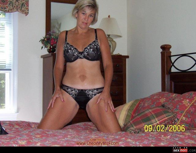 erotic milf photo mature milf erotic wife gallery show lingerie wmimg bedroom check checkmymilf