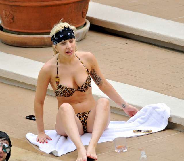 gaga milfs lady party bikini pool gaga