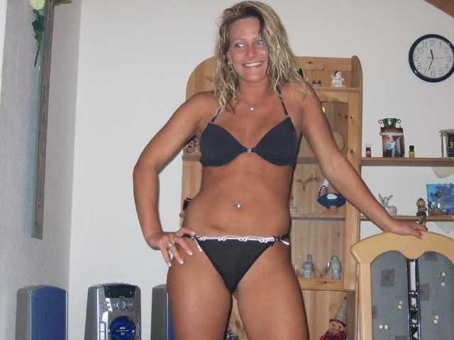 hot moms in bikini hotmilf