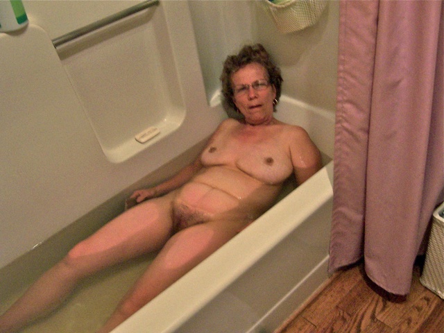 mature female nude photos mature nude female bathing wikipedia commons