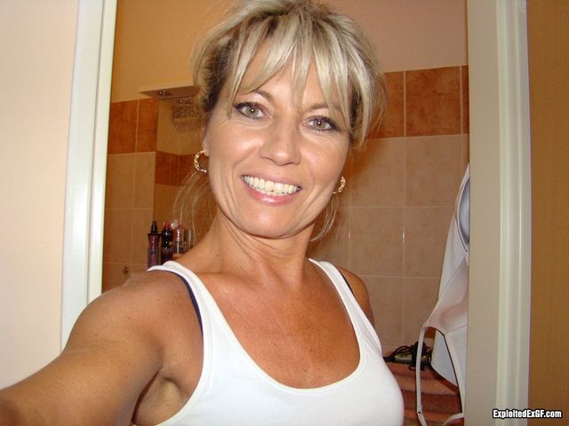 mature milf gallery mature milf self shot