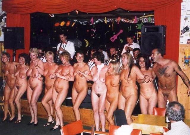 mature nudist pic mature party nudists
