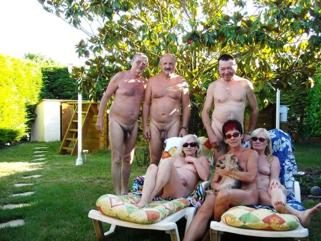 mature nudist pic mature group couples nudist