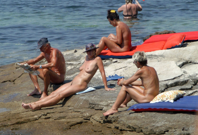 mature nudist pic mature nudist