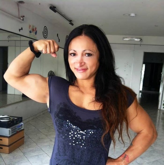 mature topless women female breasted bodybuilders