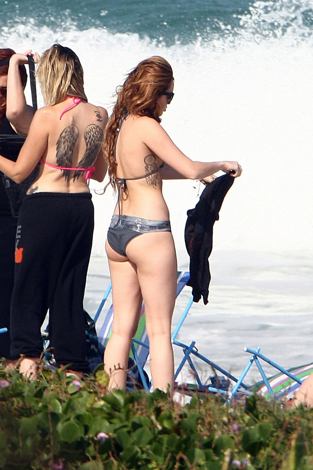 moms bikini pics bikini giant back moms tattoo pcn miley cool cyrus regrettable