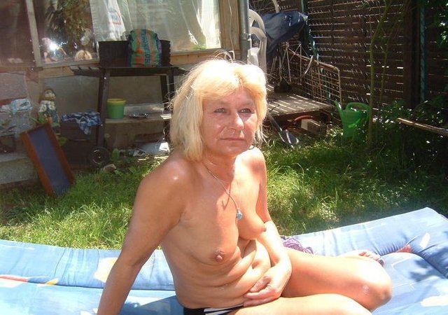 old women pron pics mature porn pictures media beach