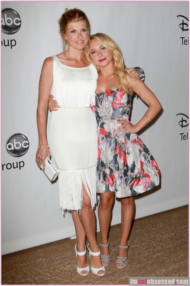 pictures of sexy mothers party wives sexy are too disney mothers connie wenn britton tca