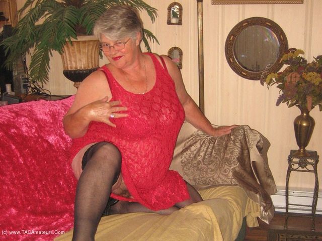 red milf mature hairy hairy category whatsnewpics