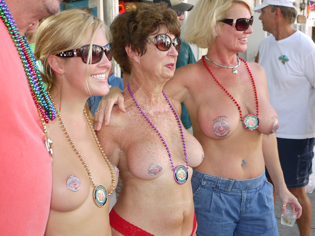 topless mom pics mom daughter topless grandma