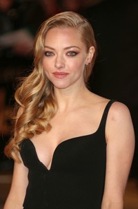 old female porn star amanda seyfried porn star naked pictures boobs linda lovelace entertainment deep throat