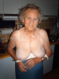 old grannie porn gallery older grannies