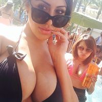 busty milfs pics 