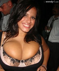 hd milf photos wallpaper brunettes women chicago models milf latina huge boobs girl