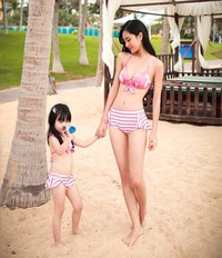 hot moms in bikini liuliu shop cabinet imgrc store item qzy