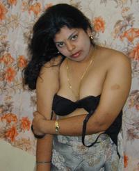 mature porn handjob auntylooks nude indian aunties bhabhi mature milf rainpow porn pictures