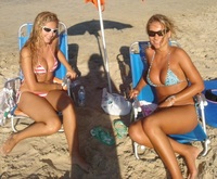 mom bikini pics photos mom daughter bikini umbrella babes random miami beach girls attachment