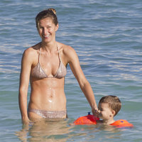 mom bikini gisele xxxlarge bundchen bikini pictures ben brady caribbean