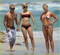 mom bikini suvari bikini mena hot girls bikinis beach like summer because photos