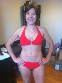 mom bikini photo swimsuit confidence baby body