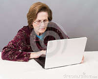 pics of older women older women using computer royalty free stock photos