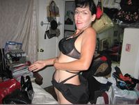 porn photos of milf amateur nude photos brunette wife like sucking dick milf porn picture