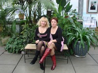 sexy mature milfs pics candid sexy mature milf boots nylons pantyhose collant strumpfhose look