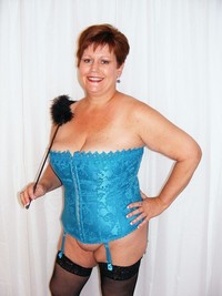 mature strip chubby mature strip