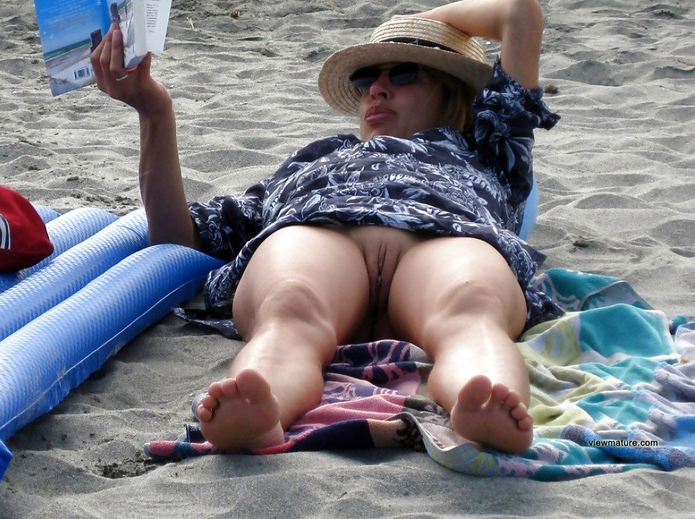 Mature Up Skirt Photos Image 196033