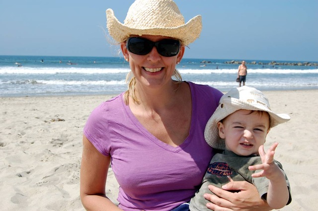 mature mom mom beach venice isa loo elva